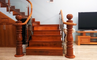 Cầu thang kính tại Quận Tây Hồ